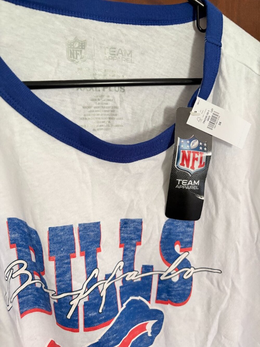 Old Navy Women's Plus Size NFL Buffalo Bills Shirt (Size XXXL) - New With Tags! - Picture 5 of 5